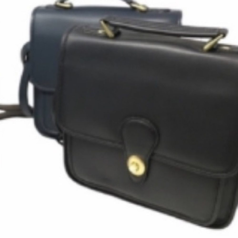 Faux Leather Crossbody                   Style #40027